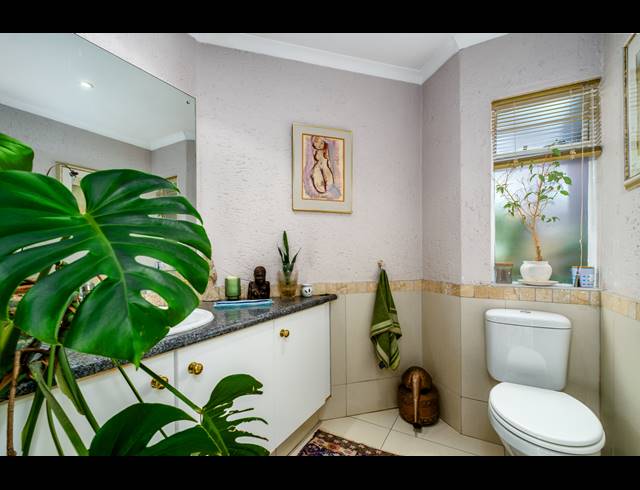 4 BEDROOM HOUSE FOR SALE IN NORTHCLIFF